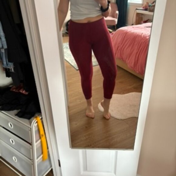 Red leggings - Picture 3 of 4